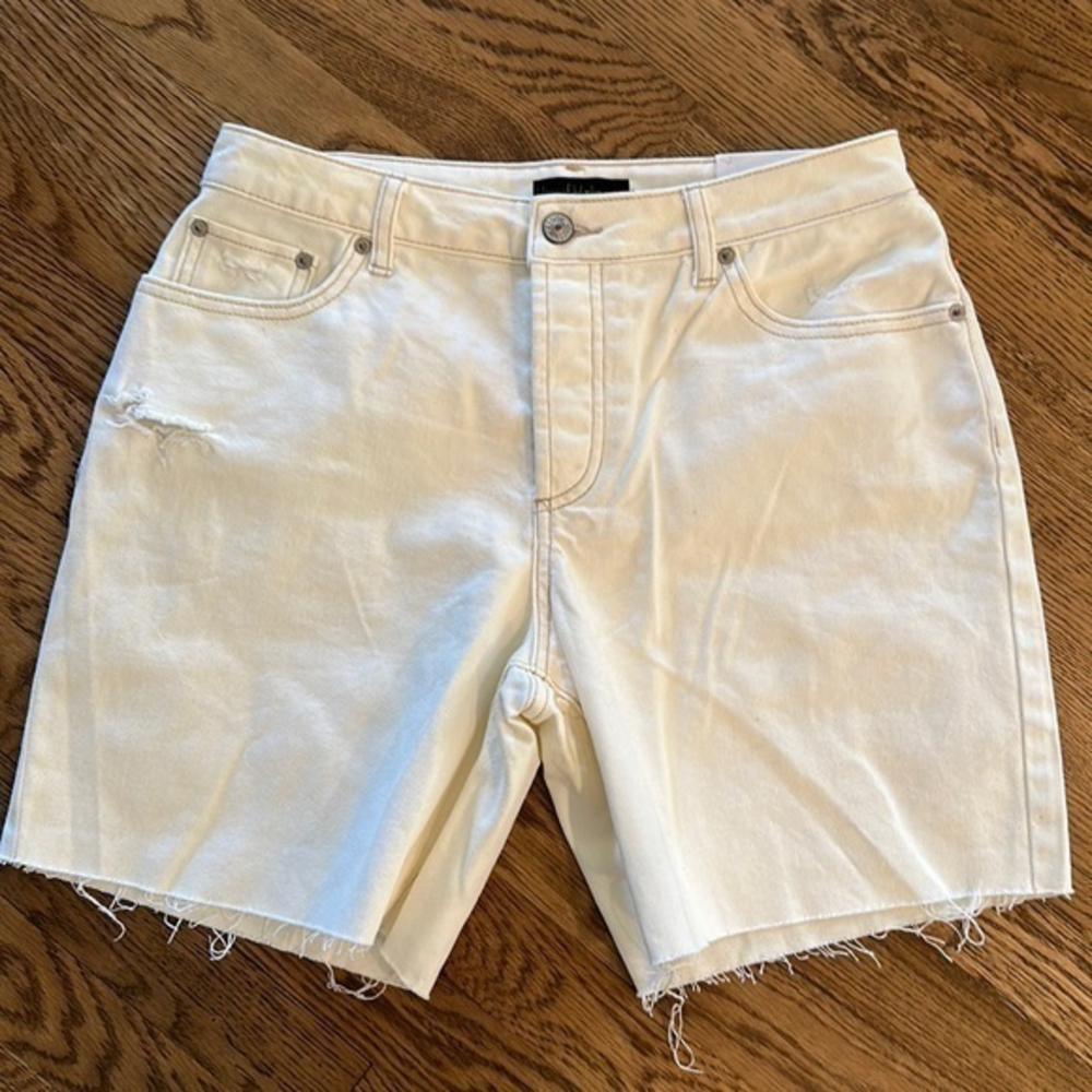 House of Harlow 1960 High Rise Mom Bermuda Shorts with Frayed Hem Size‎ 27